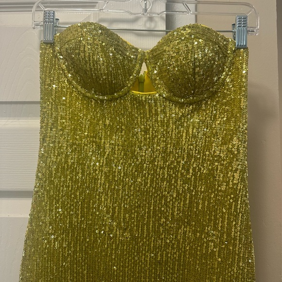 Mackenzie Midi Dress in Limoncello - Picture 4 of 9